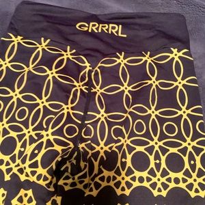 GRRRL geometric leggings